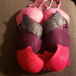 Lot of 4 34ddd very sexy victorias secret bras